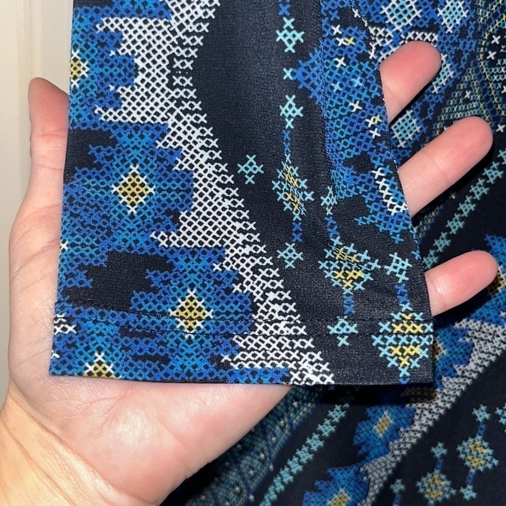 FLATTERING slimming 3/4 sleeve dress Karen Kane size L cross-stitch print - Picture 11 of 13